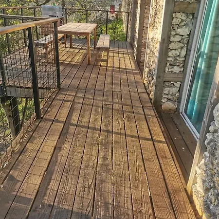 Gite Esprit Cabane Spacieux Avec Acces Spa Privatif Et Piscine De 2 A 10 Voyageurs 4* Brassac (Tarn-et-Garonne)