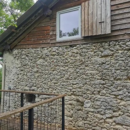 Spacieux Avec Acces Privatif Et Piscine De 2 A 10 Voyageurs