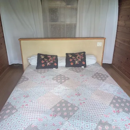 Avec Privatif Et Piscine De 2 A 10 Voyageurs 4*