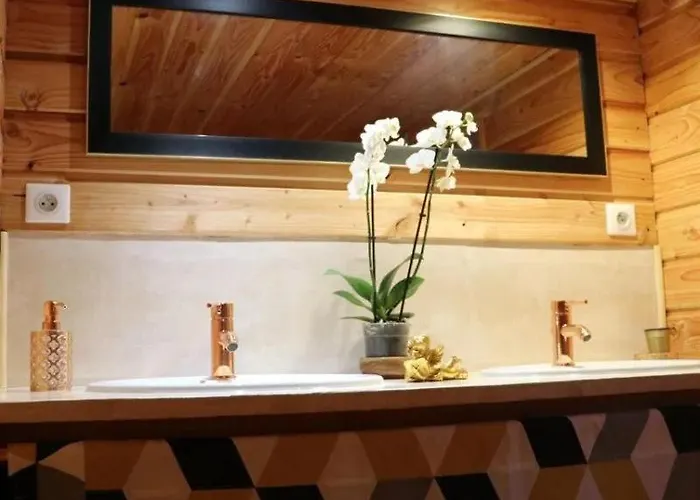 Pensión Gite Esprit Cabane 4*