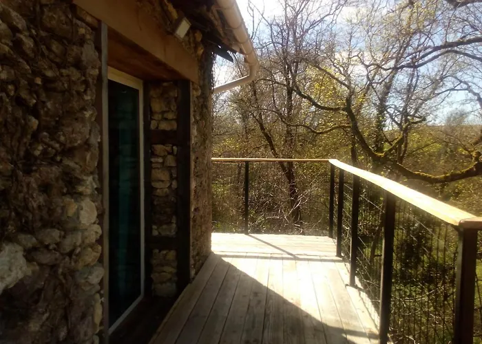 Pensión Gite Esprit Cabane 4*