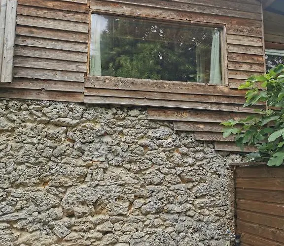 Pensión Gite Esprit Cabane 4*