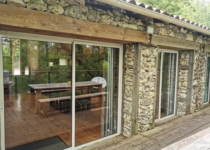 Pensión Gite Esprit Cabane 4*